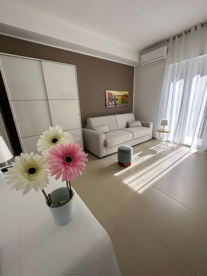 Four Rooms Naxos Giardini-Naxos Exterior foto